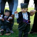 (Foto): Beograđanka na poseban način obeležila krštenje dece: Zbog njene odluke mnogi su bili iznenađeni i svi su ih…