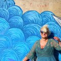 Pući se u kameru, dekolte nikad dublji: Naša pevačica proslavila 69. rođendan i usijala mreže (Foto)