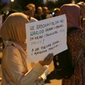Novi Pazar: Protest ispred policije i kuće rektorke Državnog univerziteta