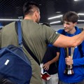 Jake scene na dočeku šampiona Evrope na aerodromu: Čović i Miličić nasmejani, baklje ispratile Orliće