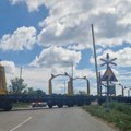 VAŠE PRIMEDBE: Rampa podignuta, voz prolazio. Odgovor: u pitanju je radni voz, stalna procedura!