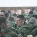 Upravo na Blic TV upravo na Blic TV: Nakon 15 godina ponovo rade vojni pozivari! U "Blic danu" istražujemo kada prvi regruti…