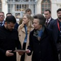 Princeza Ana došla u iznenadnu posetu Zelenskom: Svi se pitaju šta je u koverti koju mu je dala