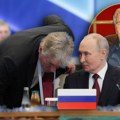 Kremlj negira veze Epstajna sa Putinom: Peskov reagovao na podatke iz fajlova da je pokojni osuđeni pedofil u više navrata…