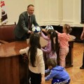 Mališani iz vrtića „Bubamara“ posetili Gradsku kuću