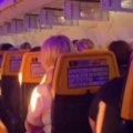 "Plašim se ovog čoveka, pomozite mi!" Počeo je da piopa devojčicu na letu za Zagreb, a ona je onda tiho pozvala stjuardesu i…
