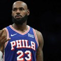 Završio meč bez promašaja: Lebron Džejms debitovao za Filadelfiju