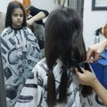 Devetogodišnja Una iz Čačka ošišala se, a svu svoju kosu donirala kako bi se za decu obolelu od raka napravile perike