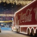 Čarolija humanosti tokom praznika: Svi možemo biti Deda Mrazovi uz Coca-Cola kviz!