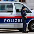 Dečak (14) iz Srbije vozio "poršea" kroz Beč: Uzeo krišom ključeve od dede, pa se provozao sa drugarima: Policija zanemela…