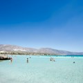 Plaža koju zovu „grčki Maldivi“ je skriveni raj: Mnogi Srbi za nju ne znaju, a more i peskovita plaža su najbolji na…
