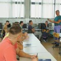 "Platiću nekoga da me natera da učim!" Studentkinja očajna zbog jednog ispita: Dobiće i ručak od mene, samo da me ne…