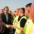 "Čudesno izgleda, do Novog Sada za sat i pet minuta"; Vučić najavio i završetak Fruškogorskog koridora FOTO