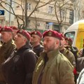 Veterani 63. padobranske brigade danas brane studente kod Skupštine: Snimak njihovog marša kroz Beograd oduševio sve