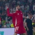 Kalinića gađali svi i svačim, a onda je on uzvratio: Otrgao se od saigrača i gađao tribine! (video)