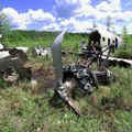 Pao avion u Engleskoj: Hitne službe na terenu, letelica se srušila na njivu