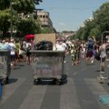 U Beogradu igra živaca policije, građana, kontejnera i pešačkih prelaza