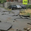 Ulica zatvorena za saobraćaj: Nevreme odnelo asfalt na Dušanovcu (Foto)