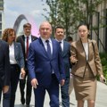 Popović u Šangaju posetio kompaniju Huavej: 20 godina saradnje sa Srbijom