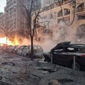 Gori zgrada vlade u Kijevu: Žestok ruski udar na Ukrajinu (video/foto)