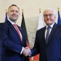 Navrocki u Berlinu, tema – ratna odšteta