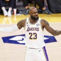 Lebron Džejms sa 41 godinom neće na sniženje: Odbio Lejkerse i Klivlend, hoće maksimalni ugovor