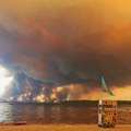 (Foto, video) Vatrena oluja razbacuje munje, vetar i buktinje na sve strane! Apokalipsa kakva nije viđena u istoriji: Ljudi…