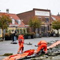 (Foto) stravična oluja pogodila sever Evrope u pojedinim delovima obustavljen saobraćaj, iz bezbednosnih razloga isključena…