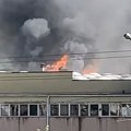 Veliki požar u Rakovici, crni dim kulja na sve strane: Gori zgrada IMR, na terenu 21 vatrogasac, evo na šta se sumnja da je…