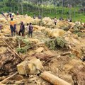 Najmanje 2.000 mrtvih u klizištu na Papui Novoj Gvineji, do sada pronađeno svega šest tela