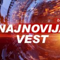 Teška nesreća kod Borče: Žestok sudar dva vozila: Auto odleteo u njivu, kamion smrskan (video)