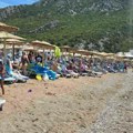 SAD donose i tegle sa brašnom: Na plaži ih ima na svakom drugom peškiru, evo o čemu se radi