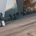 Mladić pretučen ispred Promenade (VIDEO)