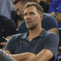 Dirk Novicki iz prvog reda bodrio Dončića na debiju u Lejkersima: Biću navijač Dalasa celog života, ali morao sam da…