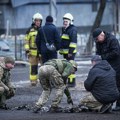 Rusija napala Kijev: Pogođeno stambeno naselje, gore kuće, stižu dramatični snimci (foto, video)