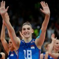 Tijana Bošković nosila krst Svetom Vasiliju na Ostrog: Srpska odbojkašica još jednom pokazala koliko poštuje veru i…