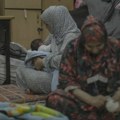 „Dva miliona ljudi gladuje dok su tone hrane zaglavljene na granici, samo nekoliko minuta udaljene od njih“: SZO o Pojasu…