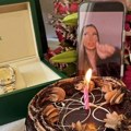 Roleks, cveće, torta i romantična večera: Dalila proslavila rođendan u Americi, javno se pohvalila poklonima, čestitke pljušte…