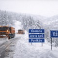 Užice u zimskom režimu: više od 50 cm snega, ekipe “Niskogradnje” u punom kapacitetu