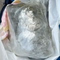 Uhapšena dvojica muškaraca zbog preprodaje pola kilograma marihuane