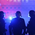 Nove mere Pariza i Londona: Francuska policija dobila ovlašćenje da koristi vodene topove i suzavac protiv migranata