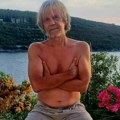 Skinuo se Žika Todorović! Glumac pozira bez majice u svojoj oazi mira na moru - oko njega prava idila