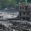 Više od 1.000 osoba poginulo u poplavama u Nepalu i Kini