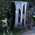 Prve slike! Autobus pun turista se prevrnuo, išli na Oktoberfest, čak 250 policajaca i lekara na terenu