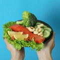 Promena ishrane može spasiti život: Šest ključnih vrsta namirnica koje smanjuju rizik od srčanih bolesti
