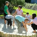 Od školskog dvorišta napravili senzorni vrt: Grad Subotica brine o đacima sa smetnjama u razvoju