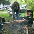Da li će „roštilj, ražanj i pečenje” doneti Vučiću pobedu u Beogradu