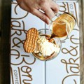 Affogato – sladoled u zagrljaju kafe sada ima i novi oblik i možete da ga probate ovde