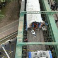 Судар воза и локомотиве: Најмање 60 људи повређено ВИДЕО