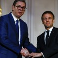 Vučić telefonom razgovarao sa Makronom Predsednik Srbije objavio detalje razgovora sa francuskim kolegom